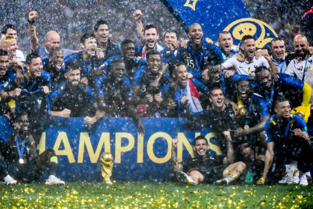 他當前的職 他當前的職