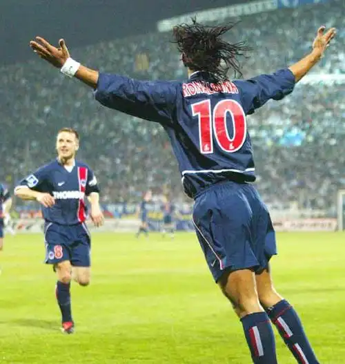 广厦全队展 广厦全队展